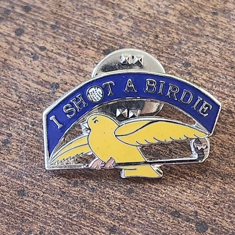 Barcley I Shot A Birdie Golf Enamel Lapel Pin Yellow Novelty Tie Tack Hat Badge